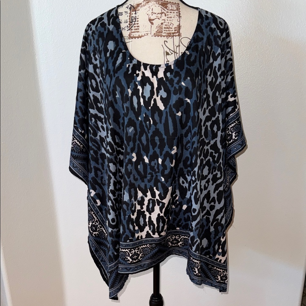Women's Blue Leopard Print Tunic Top